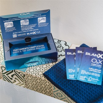 BlanX O3X Oxygen Power Strisce Sbiancanti per Tutte le Arcate Dentali