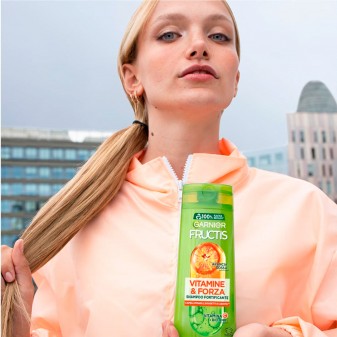 Garnier Fructis Vitamine e Forza Shampoo Fortificante per Capelli