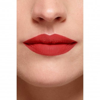 L'Oréal Paris Color Riche Rossetto Volumizzante e Idratante Effetto