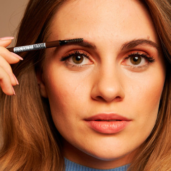 Maybelline New York Brow Ultra Slim Matita per Sopracciglia Temperabile con Pettine Colore Deep