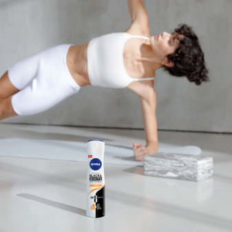 Deodorante Spray 48H Black&White Invisible 5in1 Nivea