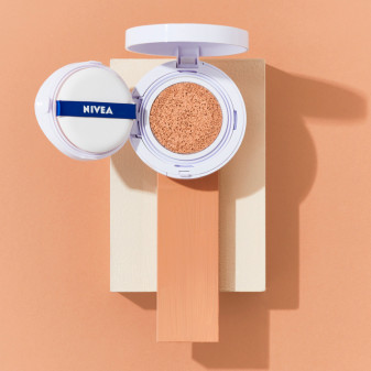 Fondotinta Nivea Q10 Plus Anti-Age 3 in 1 chiaro