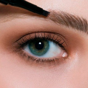 Maybelline New York Tattoo Brow Penna per Sopracciglia Colore 130